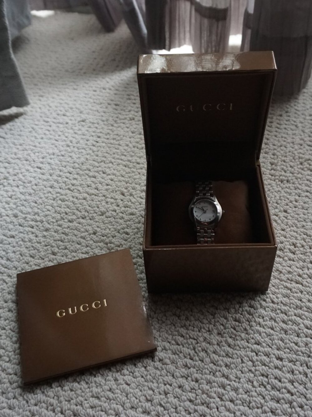 Gucci 5500 L Mother of Pearl Face and Diamond hour markers